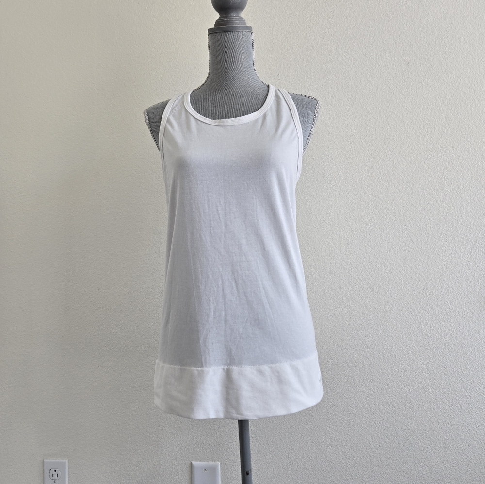Nike Dri-fit Tank Top  new‎ Condition in White Color size Medium